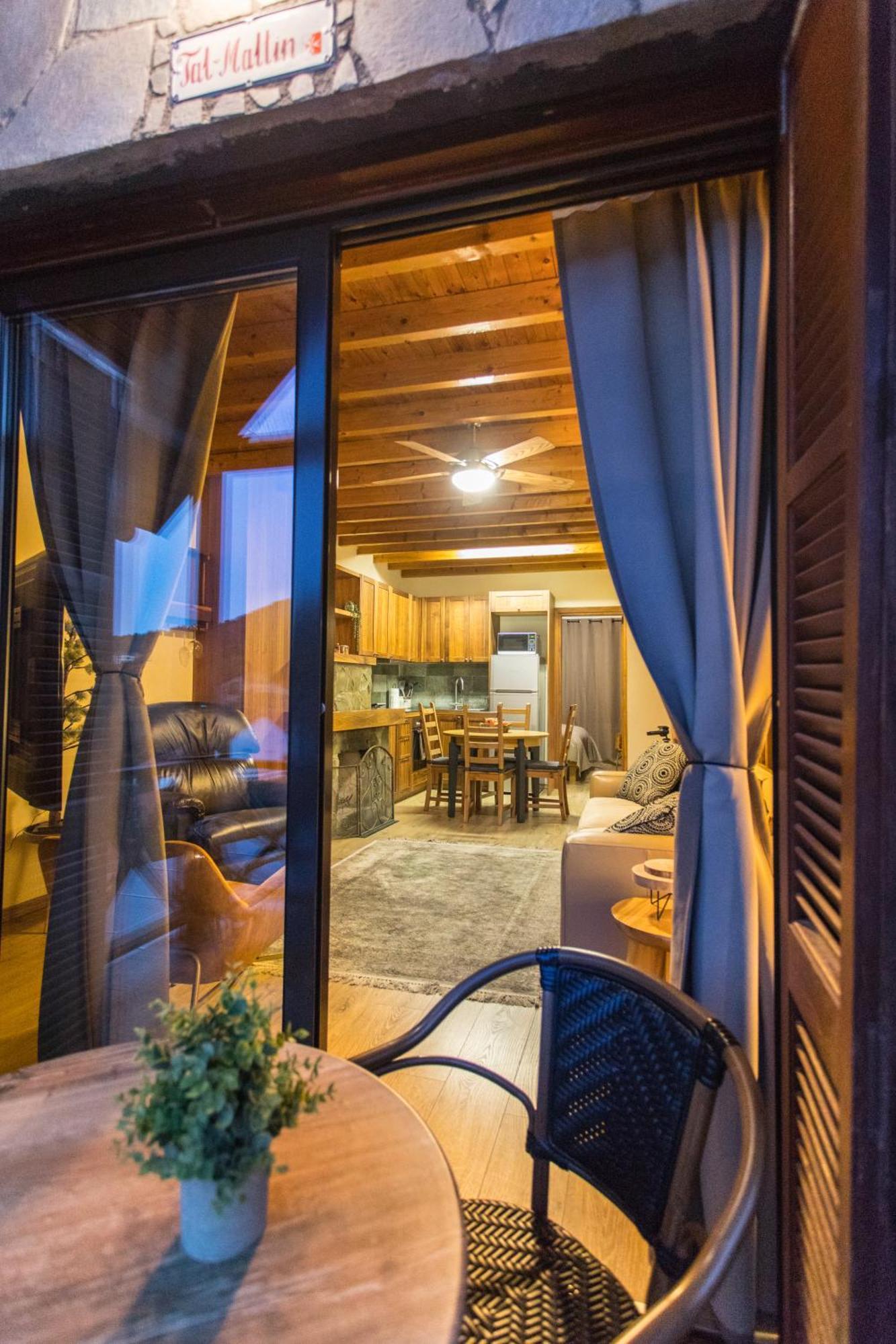 Cozy Mountain Apartment In Πλάτρες Εξωτερικό φωτογραφία